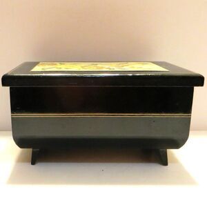 Decorative Top Wood Musical Jewelry Box Key Wind Plays